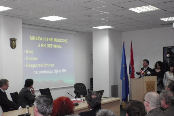 Ministar zdravstva i socijalne skrbi promovirao prvih 27 specijalista hitne medicine