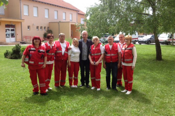 Ministar zdravlja i ravnateljica HZHM-a obišli stradale stanovnike i medicinske djelatnike u Vukovarsko-srijemskoj županiji