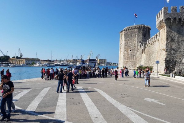 Povodom Dana policije u Trogiru održana pokazna vježba HHMS-a