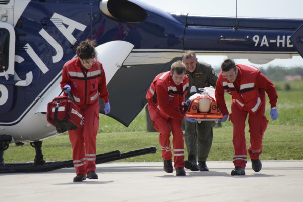 Dubrovački tim hitne helikopterske medicinske službe u zraku za pet minuta