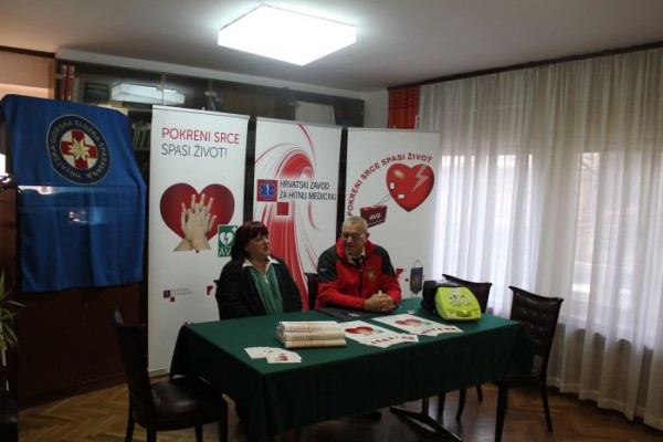 „Pokreni srce-spasi život“: Automatski vanjski defibrilatori dodijeljeni Hrvatskoj gorskoj službi spašavanja