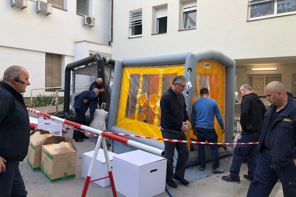 Projekt obnove nakon potresa i jačanja pripravnosti javnog zdravstva: Dekontaminacijski i izolacijski šatori isporučeni bolnicama 