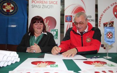 „POKRENI SRCE-SPASI ŽIVOT“: AUTOMATSKI VANJSKI DEFIBRILATORI DODIJELJENI HRVATSKOJ GORSKOJ SLUŽBI SPAŠAVANJA
