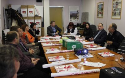 „POKRENI SRCE-SPASI ŽIVOT“: AUTOMATSKI VANJSKI DEFIBRILATORI ODSAD I U NACIONALNIM PARKOVIMA I PARKOVIMA PRIRODE