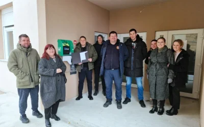 AVD UREĐAJ JAVNO DOSTUPAN U HRVATSKOJ KOSTAJNICI