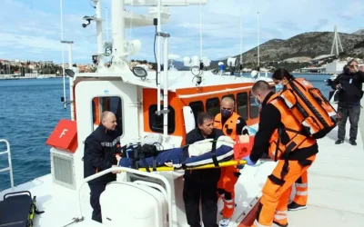 Brodica hitne pomorske medicinske službe u Dubrovniku spremna za početak rada