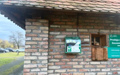 PARK PRIRODE LONJSKO POLJE DOBIO AVD UREĐAJ ZA PRUŽANJE POMOĆI KOD IZNENADNOG SRČANOG ZASTOJA