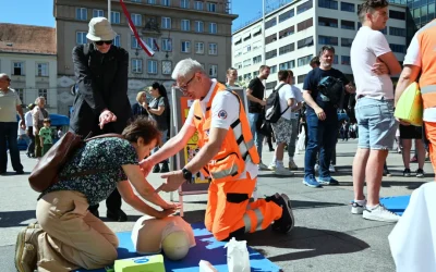 OBILJEŽEN NACIONALNI DAN HITNE MEDICINSKE SLUŽBE: U SLUČAJU IZNENADNOG SRČANOG ZASTOJA GRAĐANI BRZOM REAKCIJOM MOGU SPASITI ŽIVOT UNESREĆENOJ OSOBI